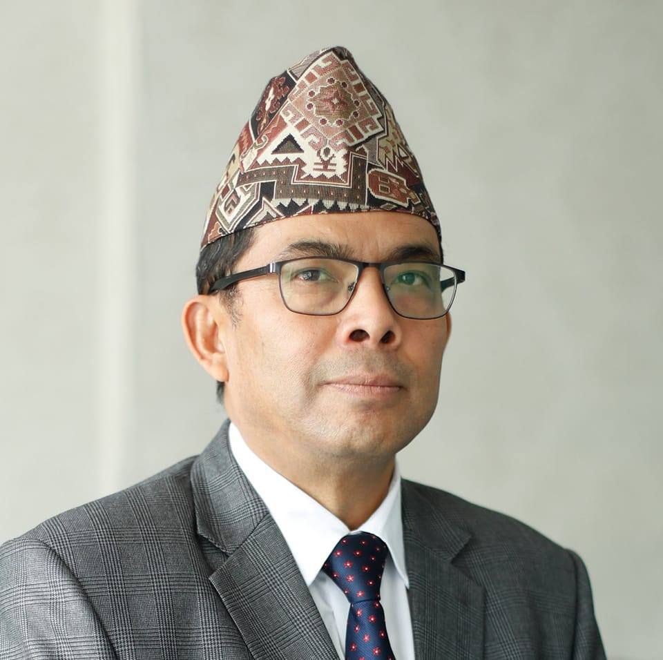 राष्ट्र बैंकको कार्यकारी निर्देशक पदबाट राजीनामा दिएका श्रेष्ठ गभर्नर बन्ने सम्भावना कति ?