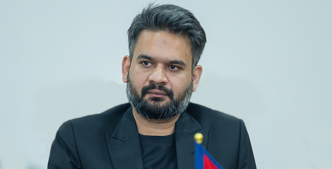 संविधान शंसोधन : प्रधानमन्त्रीले आज पूर्व प्रधानन्यायाधीशहरुसँग छलफल गर्ने