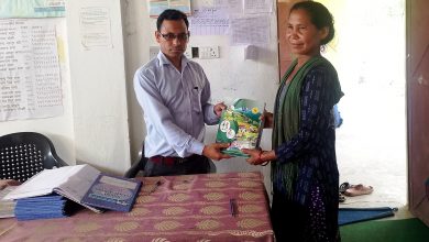 ५२ वर्षमा कक्षा १ मा भर्ना भइन् पर्सीयाकी वडा सदस्य डल्लीदेवी