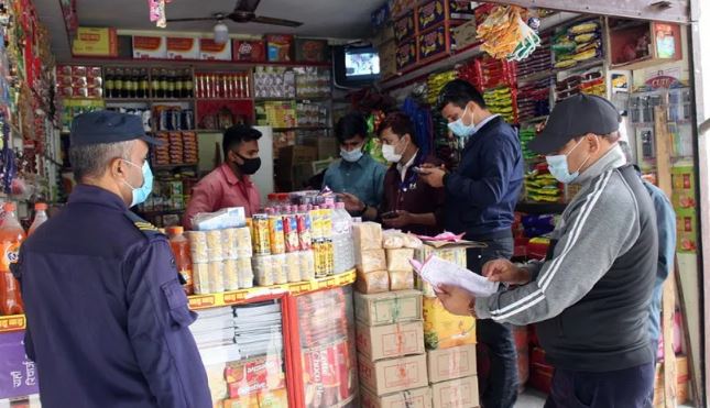 चाडपर्व लक्षित बजार अनुगमन: दुईसातामा एक सय २८ व्यावसायिक फर्ममा अनुगमन