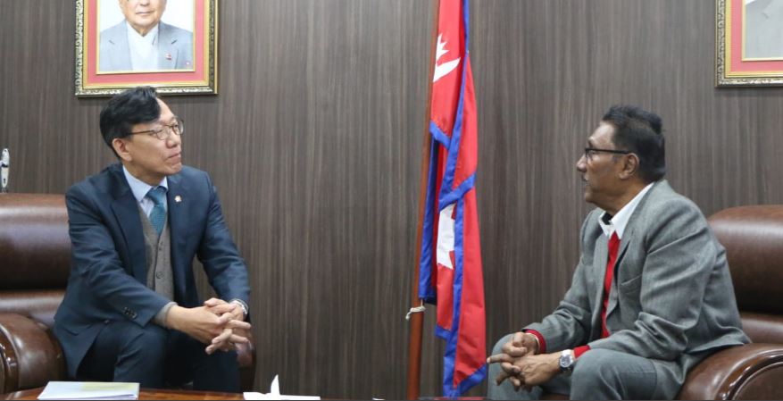 ई. पि.एस. उत्तीर्ण भएका नेपालीलाई चाँडो कोरिया काममा पठाउने वातावरण बनाउन श्रममन्त्रीको आग्रह