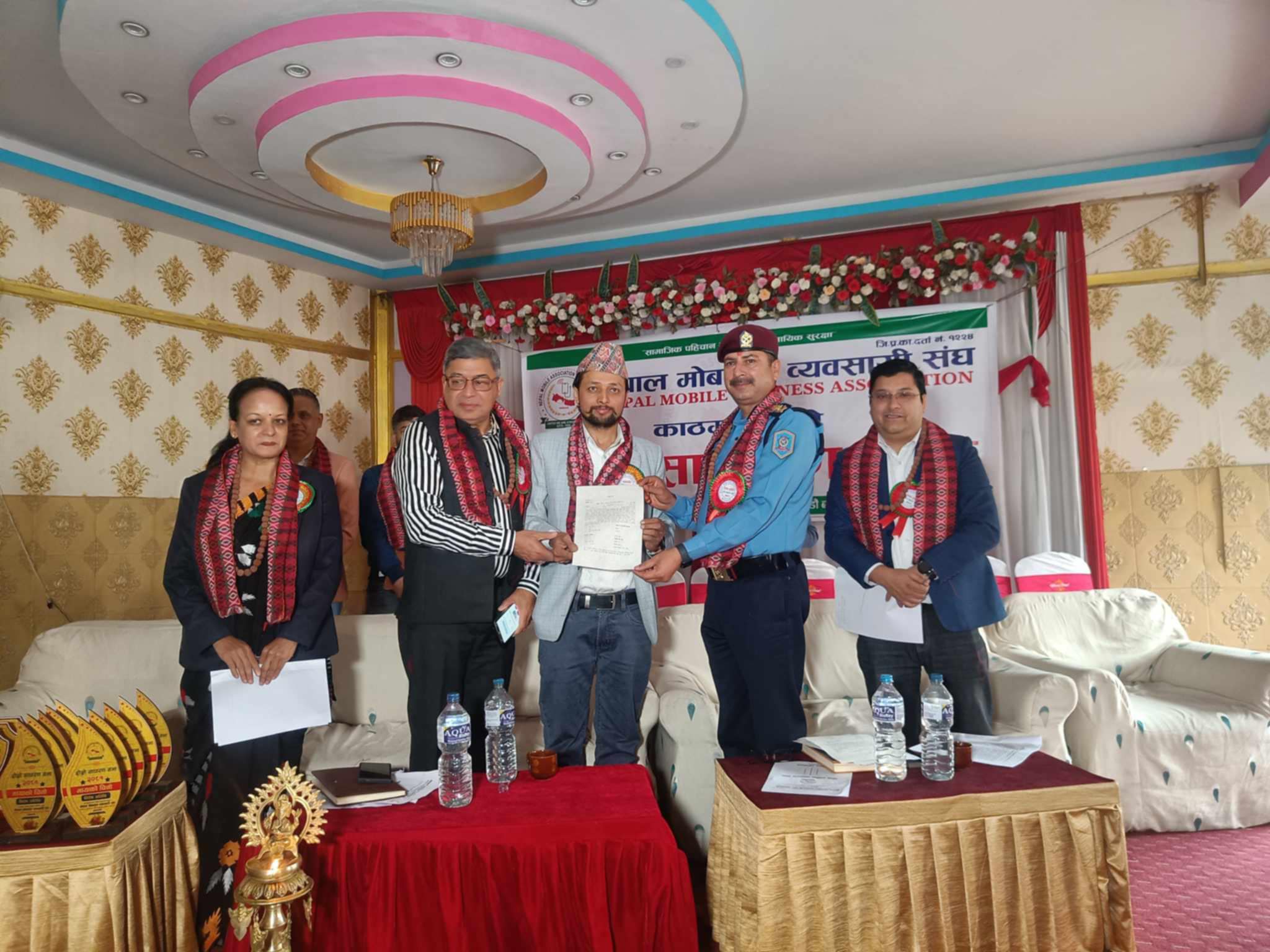 मोबाइलबाट हुने अपराध रोक्न ब्यवसायी र प्रहरीबीच समझदारी, सेकेन्ड ह्यान्ड कारोबारमा सहज हुने